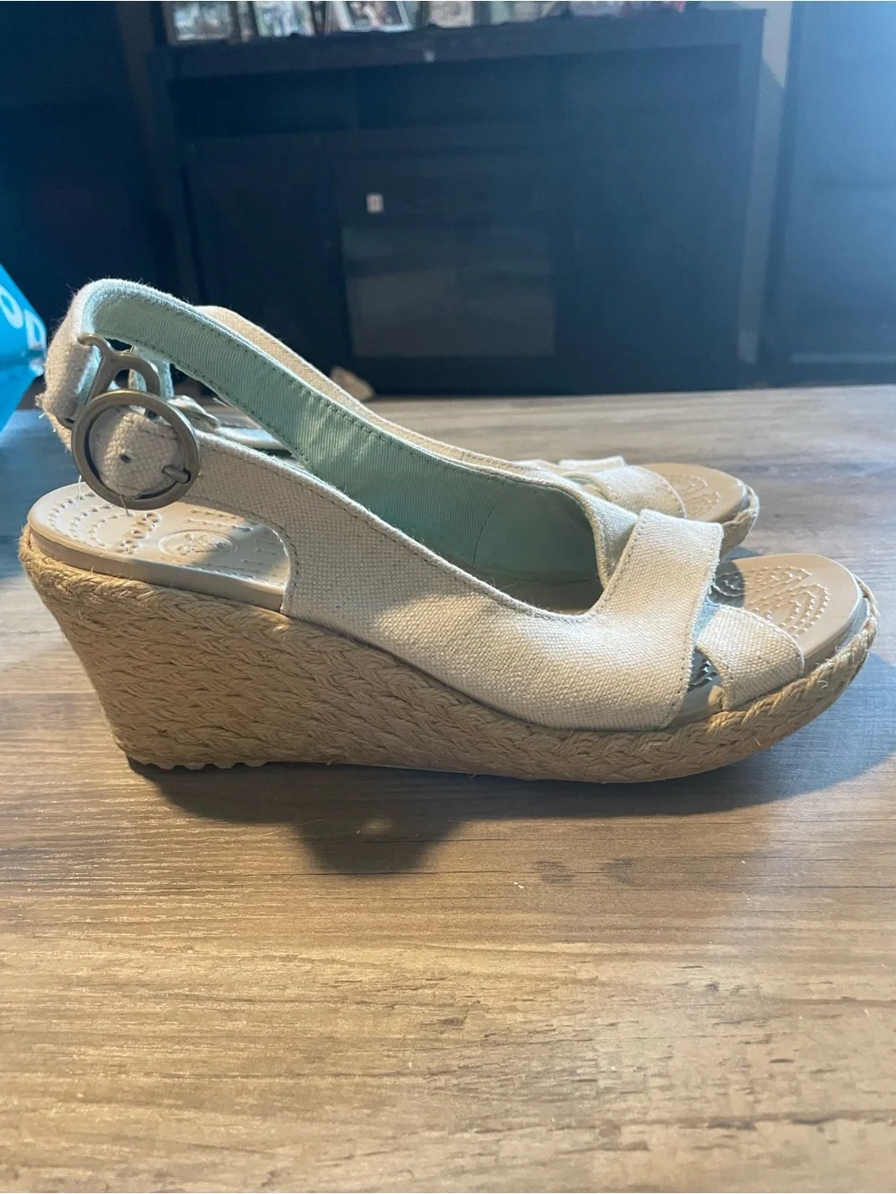 Crocs A-Leigh espadrille linen criss cross strap wedge ankle buckle sandals W8